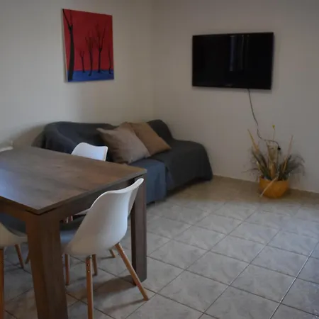 Lefkes Horizon 公寓